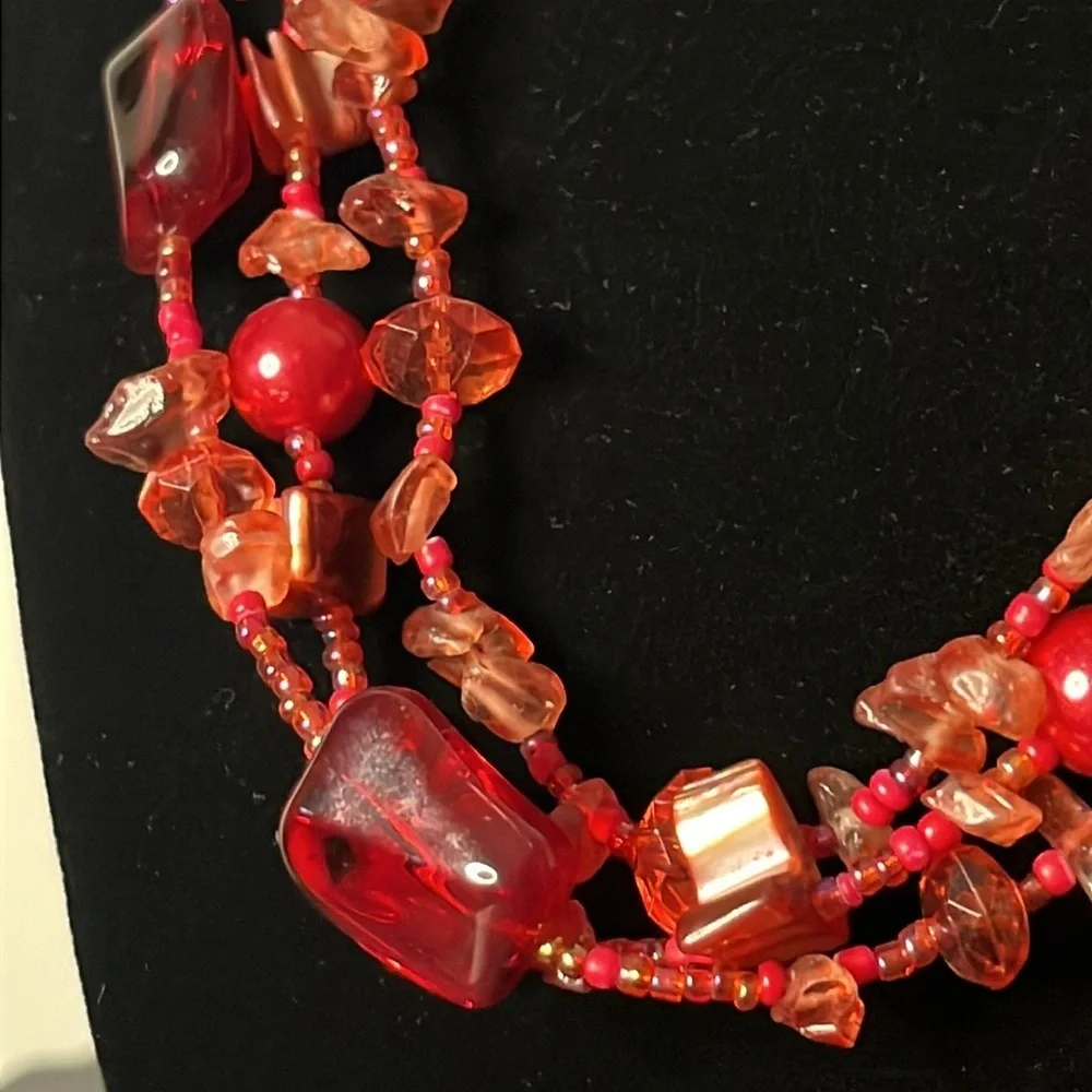 Vintage Y2K Red Glass Beaded 3 Strand‎ Chocker Necklace